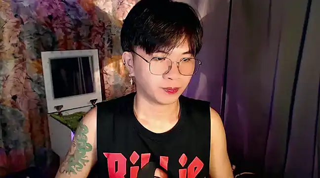 Snapshot of Sexy_Handsome_Drex chatting on 01.12.25 Sexy Handsome Drex online show from 01.12.25