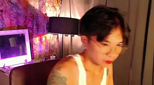 Snapshot of Sexy_Handsome_Drex chatting on 01.22.25 Sexy Handsome Drex online show from 01.22.25