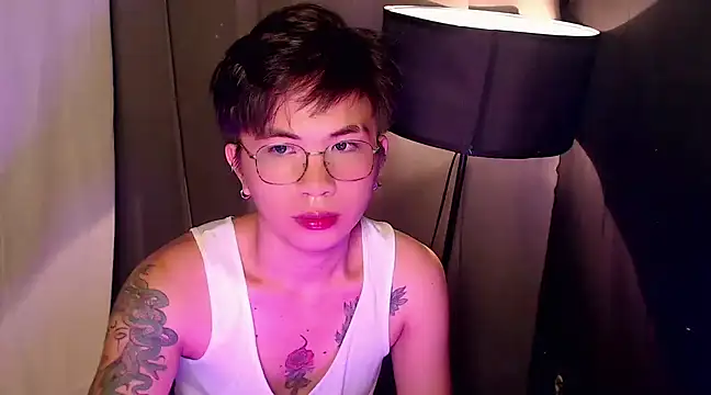 Snapshot of Sexy_Handsome_Drex chatting on 03.04.25 Sexy Handsome Drex online show from 03.04.25