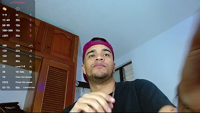 Snapshot of Bigcock_21cm_ chatting on 02.26.25 Bigcock 21cm  online show from 02.26.25