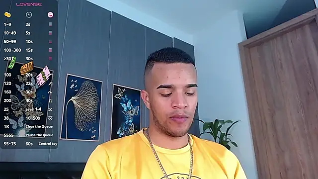 Snapshot of Bigcock_21cm_ chatting on 03.19.25 Bigcock 21cm  online show from 03.19.25