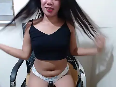 Snapshot of Skinny_regie99xxx chatting on 05.24.26 Skinny regie99xxx online show from 05.24.26