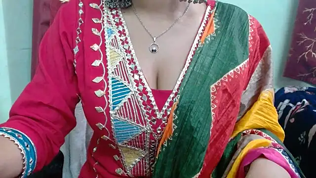 sweet-alia online show from 02.24.26