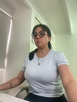 SWEETLILY18 online show from 01.31.25