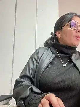 SWEETLILY18 online show from 03.20.25