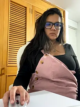 SWEETLILY18 online show from 10.07.25