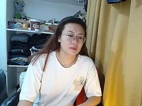 Snapshot of crizzybel chatting on 05.02.26 crizzybel online show from 05.02.26