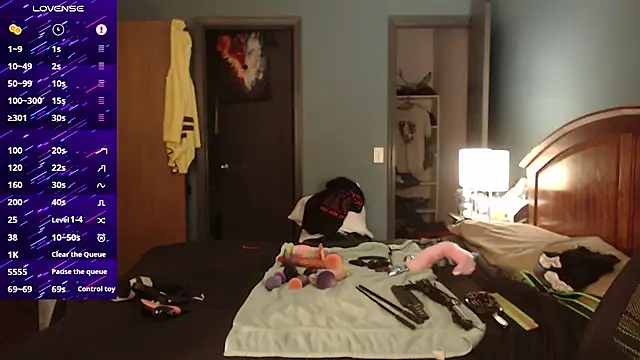 kinkywolf429 online show from 10.05.25