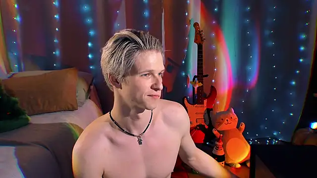 Breston Sweet online show from 12.18.25