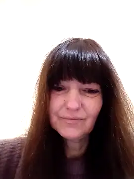 Snapshot of TiAmorre chatting on 12.29.24 TiAmorre online show from 12.29.24