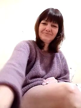 Snapshot of TiAmorre chatting on 02.15.25 TiAmorre online show from 02.15.25