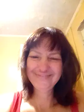 Snapshot of TiAmorre chatting on 03.20.25 TiAmorre online show from 03.20.25