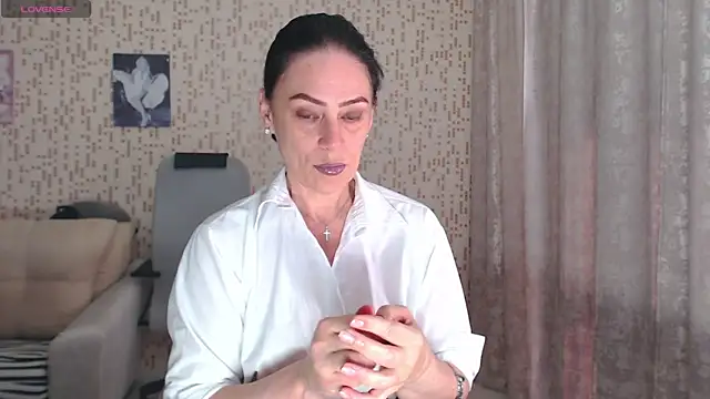 Snapshot of BelovedLady chatting on 05.19.26 BelovedLady online show from 05.19.26