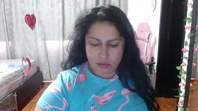 Snapshot of Keyla01_ chatting on 02.14.25 Keyla01 online show from 02.14.25