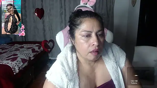 Snapshot of Keyla01_ chatting on 02.24.25 Keyla01 online show from 02.24.25