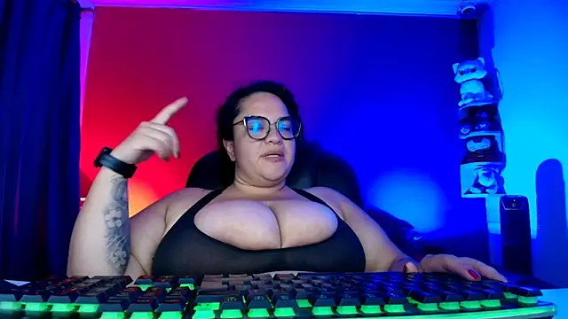 Snapshot of lulubigtitts1 chatting on 01.09.26 lulubigtitts1 online show from 01.09.26