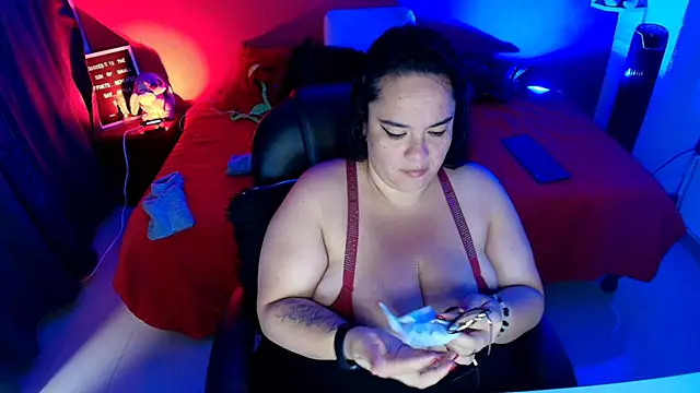 Snapshot of lulubigtitts1 chatting on 01.11.26 lulubigtitts1 online show from 01.11.26