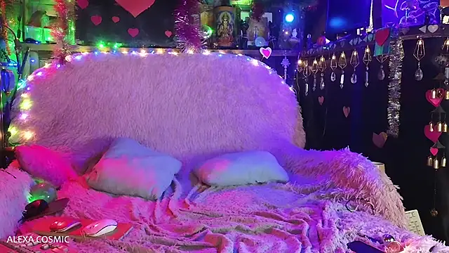 Snapshot of Alexa_Cosmic chatting on 01.20.25 Alexa Cosmic online show from 01.20.25