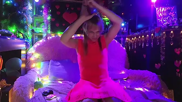 Snapshot of Alexa_Cosmic chatting on 02.04.25 Alexa Cosmic online show from 02.04.25