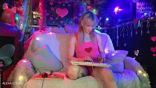 Snapshot of Alexa_Cosmic chatting on 02.12.25 Alexa Cosmic online show from 02.12.25