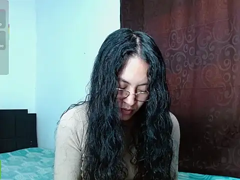 Olivia Bright online show from 04.17.26