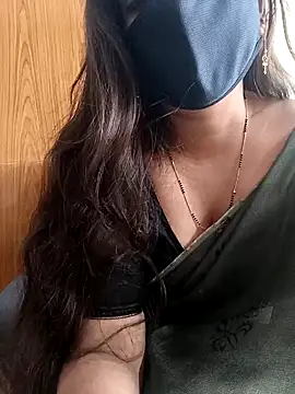 Snapshot of yoursana- chatting on 01.27.25 yoursana- online show from 01.27.25