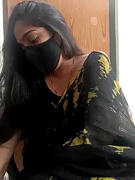 Snapshot of yoursana- chatting on 02.04.25 yoursana- online show from 02.04.25