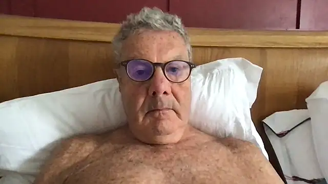 Snapshot of Oldpistolpete chatting on 06.22.26 Oldpistolpete online show from 06.22.26