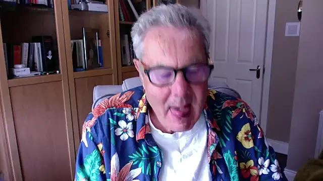Snapshot of Oldpistolpete chatting on 07.05.26 Oldpistolpete online show from 07.05.26