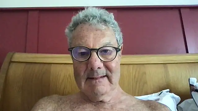 Snapshot of Oldpistolpete chatting on 07.10.26 Oldpistolpete online show from 07.10.26