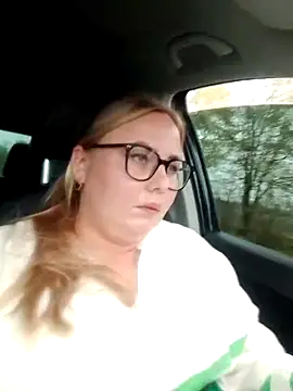 Robyn Lea online show from 11.08.25