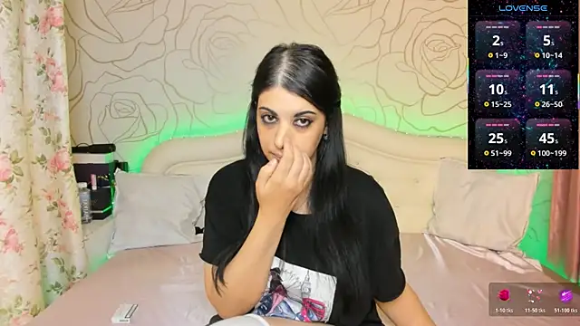 Elizabettalee online show from 10.23.25