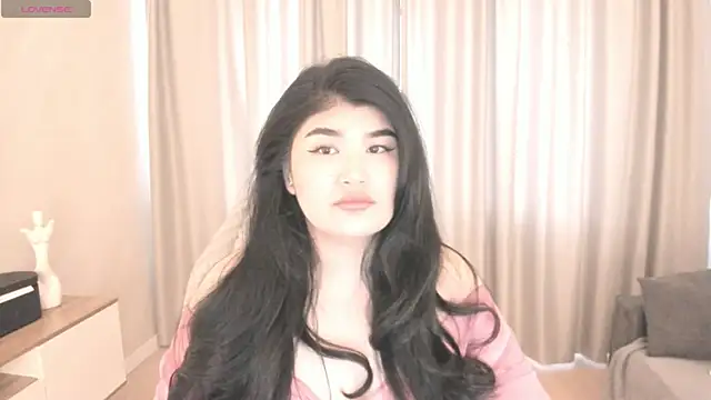 Snapshot of mia_lui chatting on 07.01.26 mia lui online show from 07.01.26
