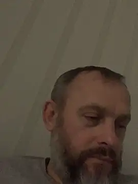 Snapshot of GHsveter chatting on 12.15.25 GHsveter online show from 12.15.25