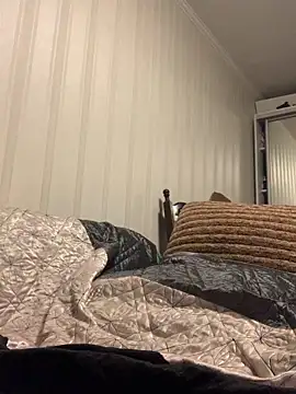 Snapshot of GHsveter chatting on 12.19.25 GHsveter online show from 12.19.25