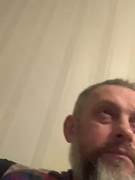 Snapshot of GHsveter chatting on 02.16.26 GHsveter online show from 02.16.26