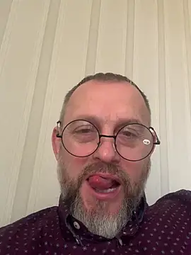 Snapshot of GHsveter chatting on 03.10.26 GHsveter online show from 03.10.26