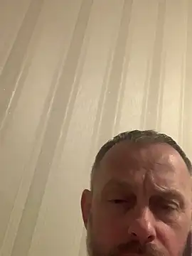 Snapshot of GHsveter chatting on 03.16.26 GHsveter online show from 03.16.26