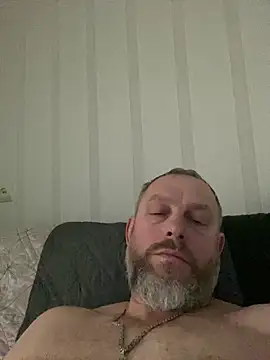 Snapshot of GHsveter chatting on 03.21.26 GHsveter online show from 03.21.26