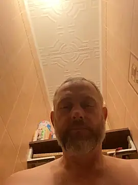 Snapshot of GHsveter chatting on 03.29.26 GHsveter online show from 03.29.26