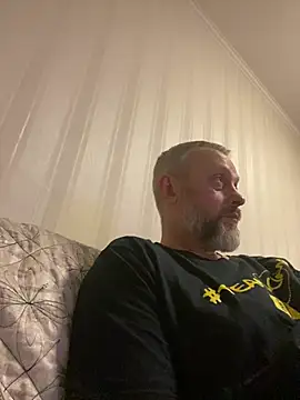 Snapshot of GHsveter chatting on 04.01.26 GHsveter online show from 04.01.26