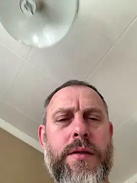 Snapshot of GHsveter chatting on 04.02.26 GHsveter online show from 04.02.26