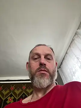 Snapshot of GHsveter chatting on 04.16.26 GHsveter online show from 04.16.26