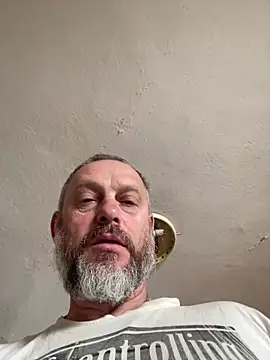 Snapshot of GHsveter chatting on 05.08.26 GHsveter online show from 05.08.26