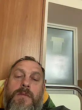Snapshot of GHsveter chatting on 05.19.26 GHsveter online show from 05.19.26
