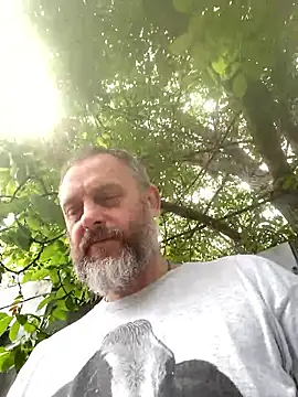Snapshot of GHsveter chatting on 05.25.26 GHsveter online show from 05.25.26