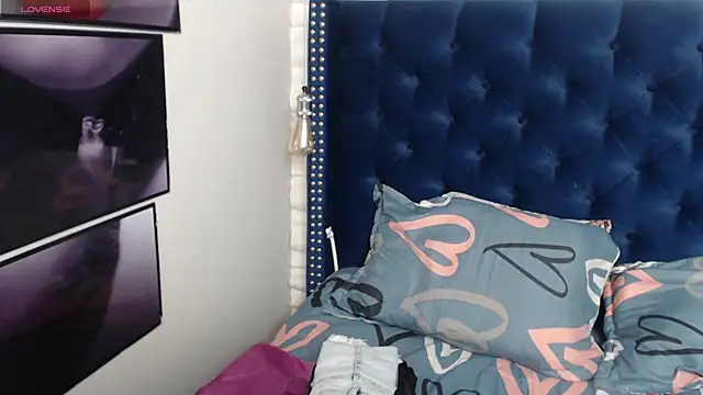 Eva-Williams online show from 02.24.25