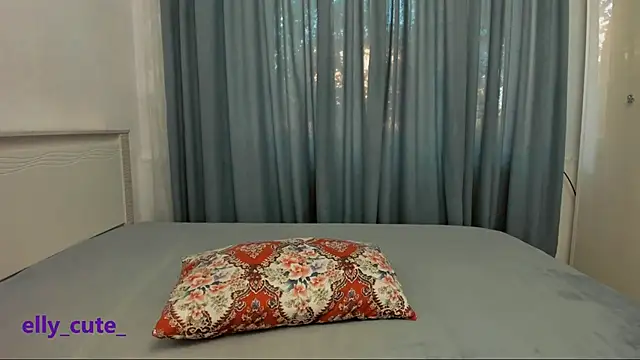 Elly Cute online show from 09.24.25