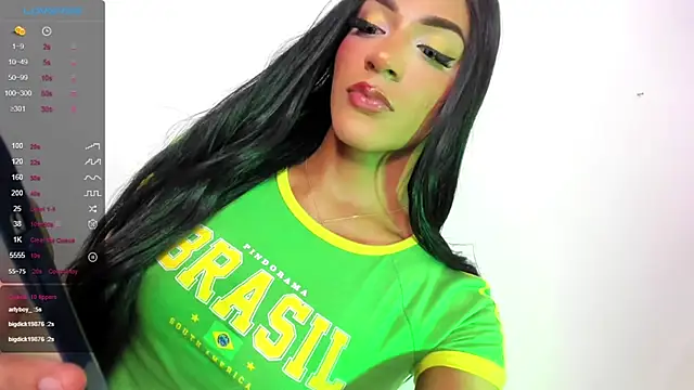 Snapshot of Daniela_Coks chatting on 12.24.24 Daniela Coks online show from 12.24.24