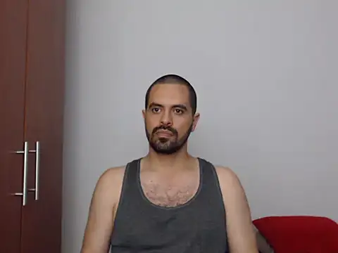 Snapshot of housex69 chatting on 04.14.26 housex69 online show from 04.14.26
